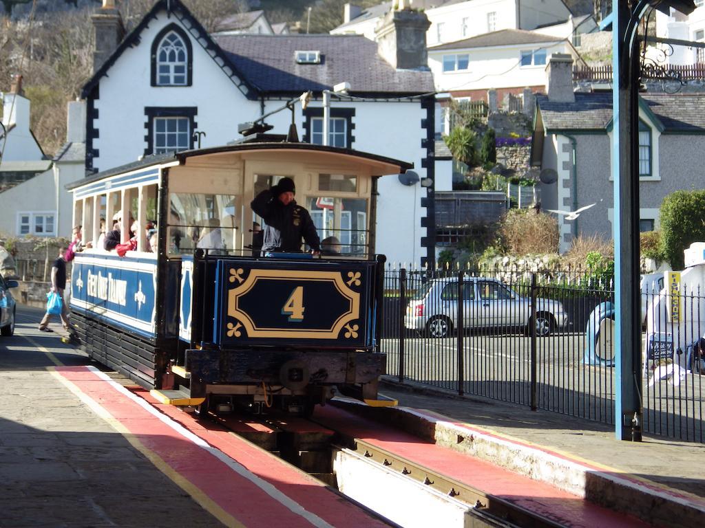 Anglesey House Bed & Breakfast Llandudno Bagian luar foto