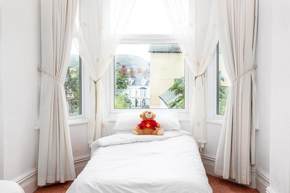 Anglesey House Bed & Breakfast Llandudno Bagian luar foto